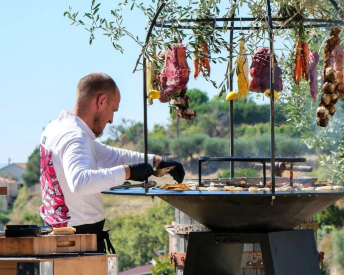 kamado barbecue fire pit for catering professionals