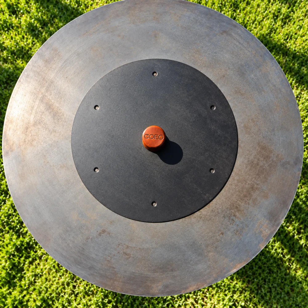 brasero-corten-barbecue-couvercle-étouffoir-coeo.webp