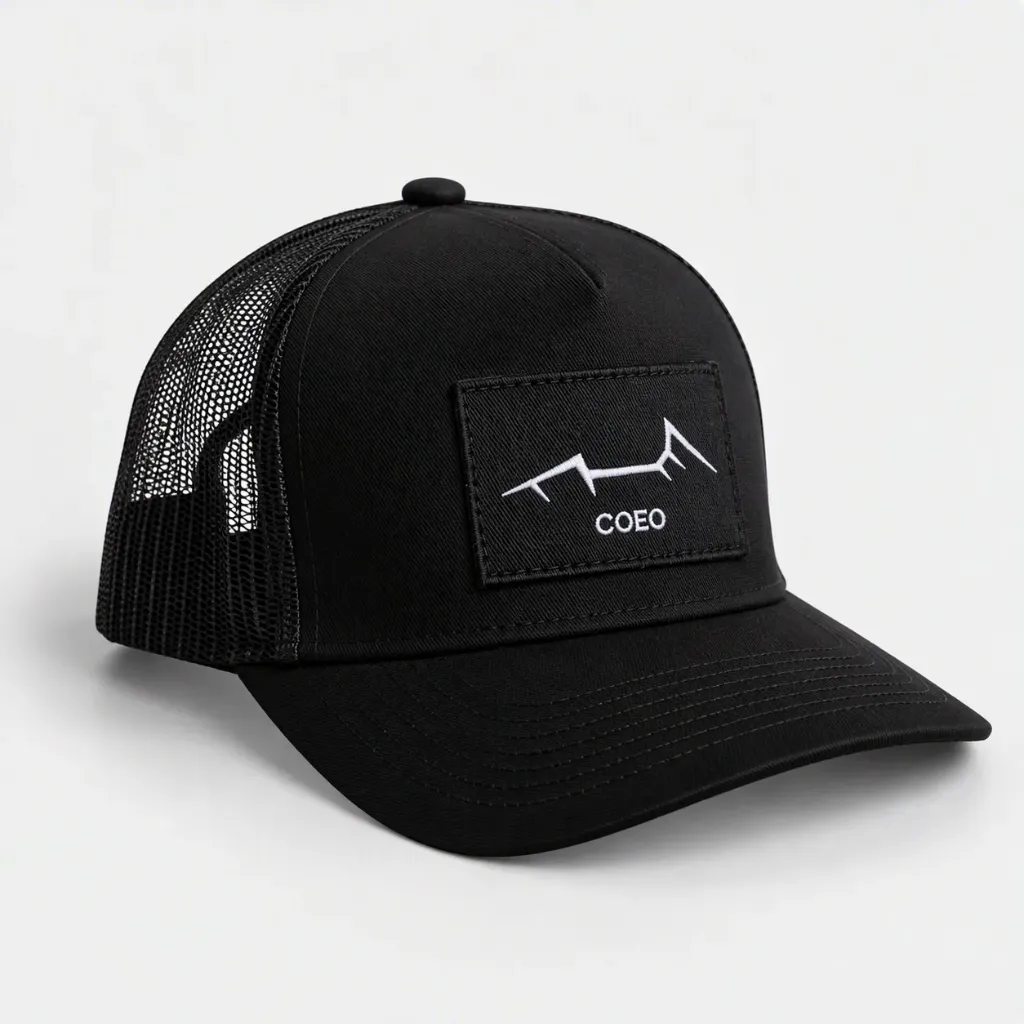 [HAT_BLACK] Cappellino trucker COEO nero con patch montagna nero